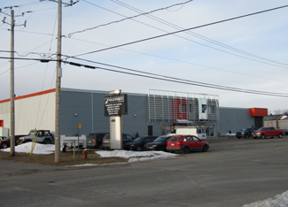 batiment-commercial-poudrier-et-frere-victoriaville-realisation-resiflex